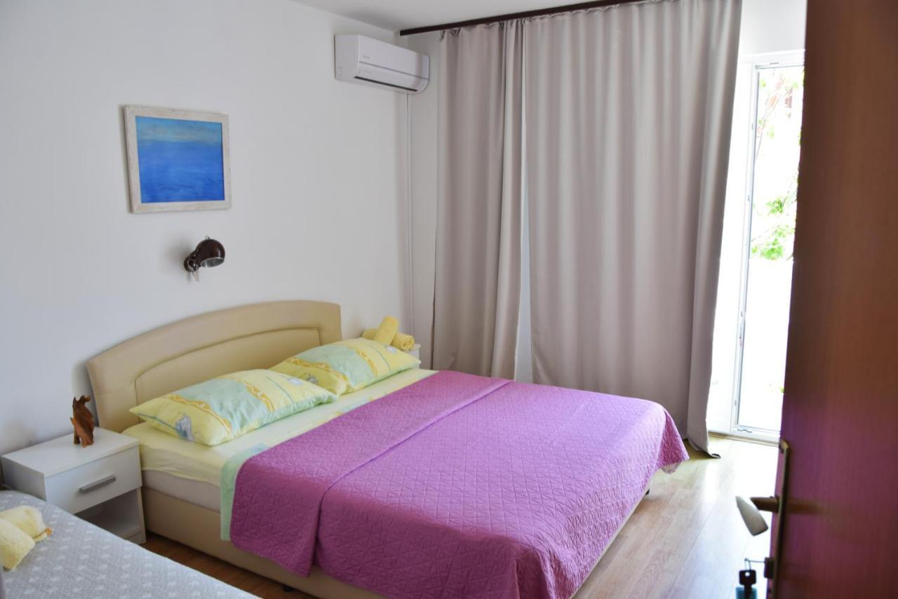 Guest House Tina Ραμπ Εξωτερικό φωτογραφία