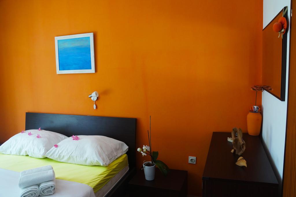 Guest House Tina Ραμπ Εξωτερικό φωτογραφία